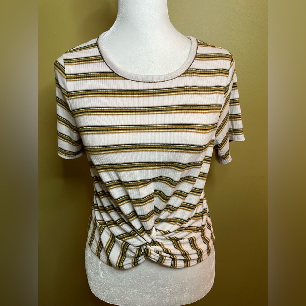 Gaze Striped Top with Knotted Front - M